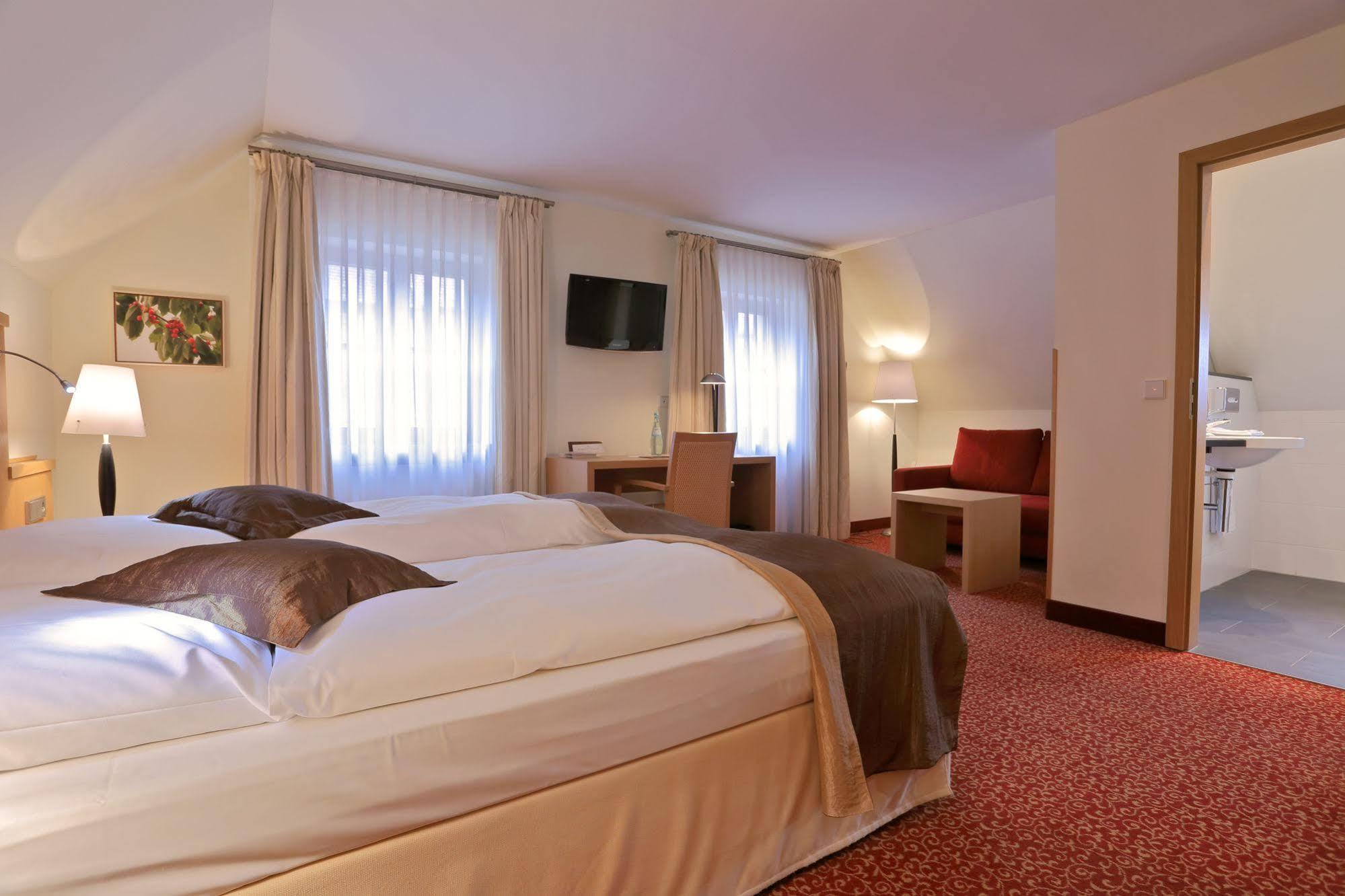 Romantik Hotel Zur Schwane Volkach Zewnętrze zdjęcie